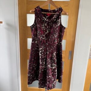 Elegant Burgundy and White Midi Dress